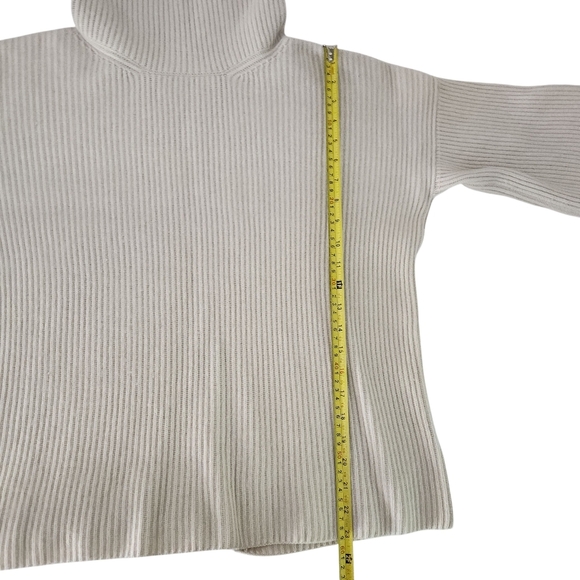 Peserico Luxury Wool‑Silk‑Cashmere 3/4‑Sleeve Turtleneck Sweater (IT 48 / L) - Picture 8 of 10